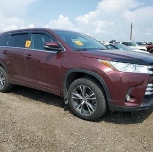 Meet your Posher, Olalekan